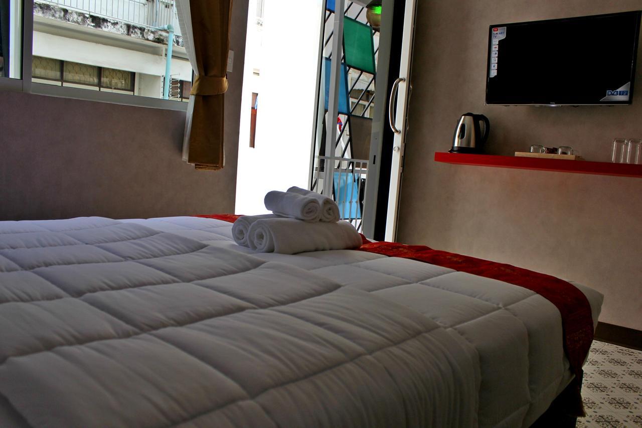 Everest Boutique Hotel Бангкок Экстерьер фото