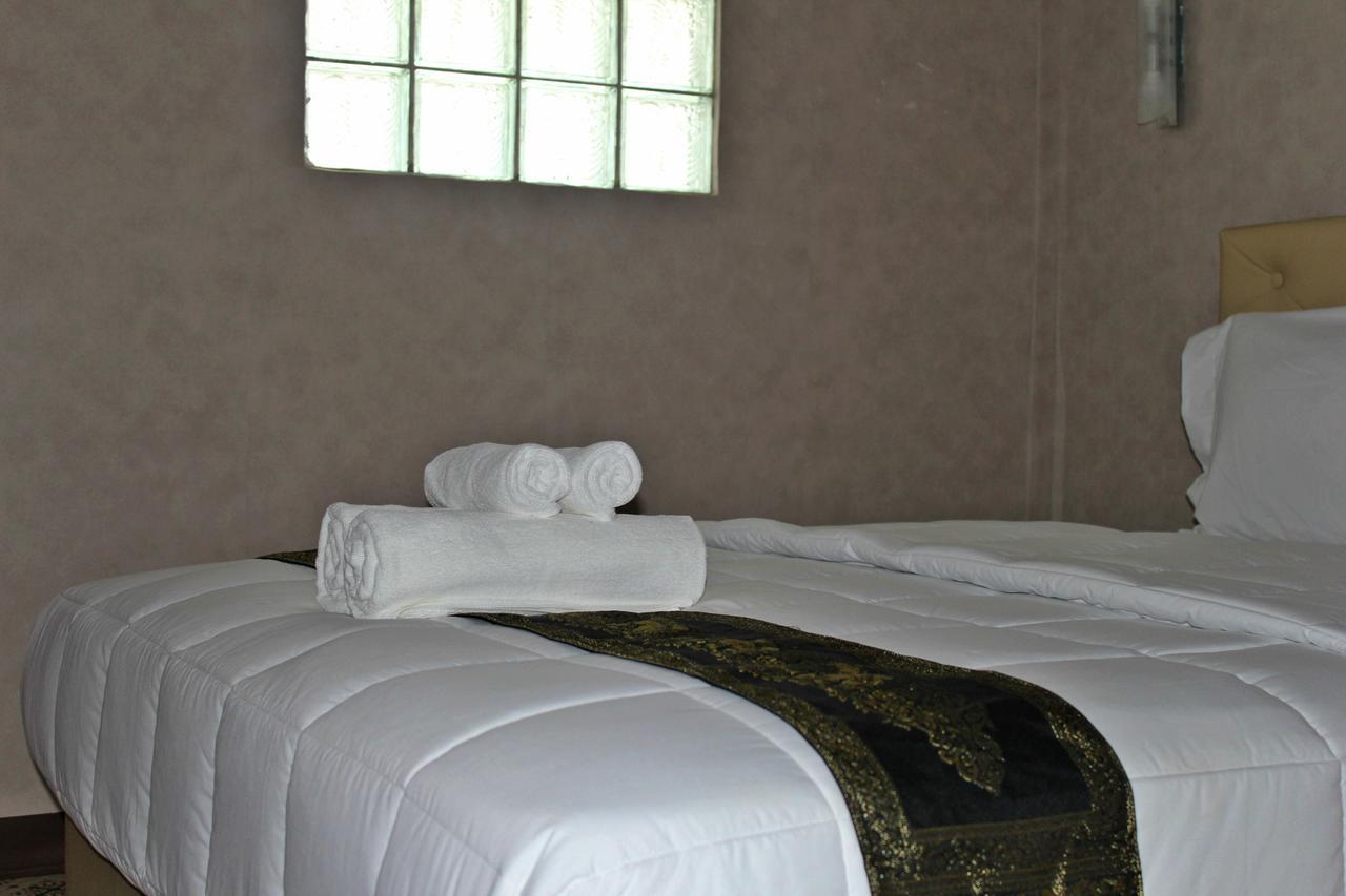 Everest Boutique Hotel Бангкок Экстерьер фото