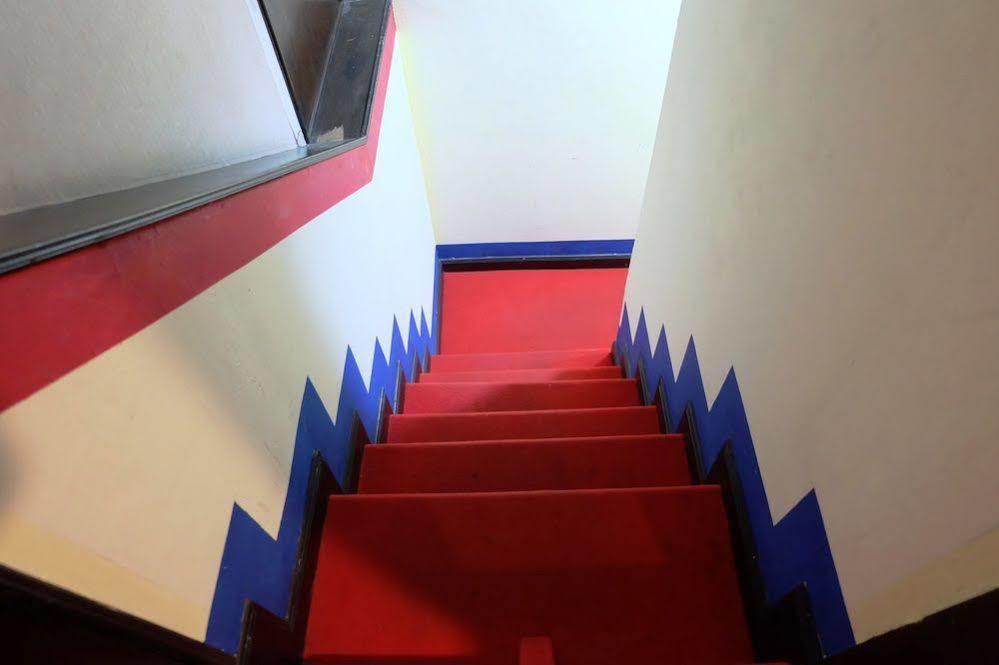 Everest Boutique Hotel Бангкок Экстерьер фото
